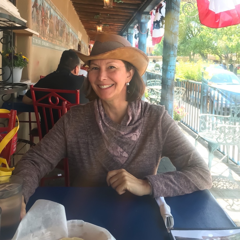 Meet your Posher, Mrs amy